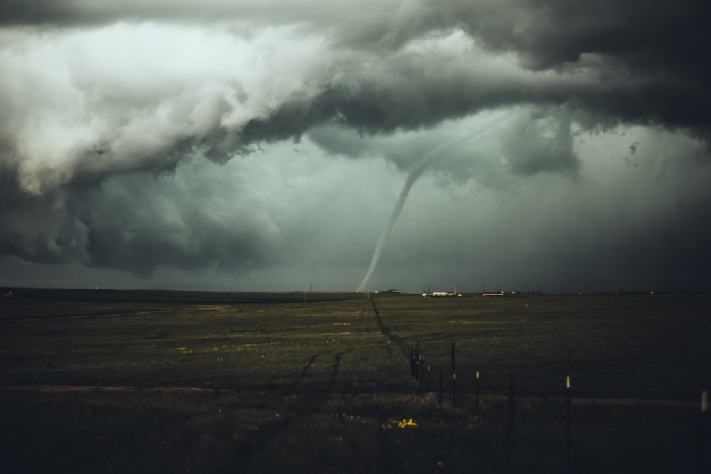 A picture of a storm with tornado
