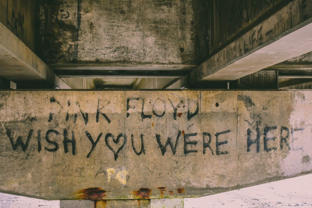 A picture of graffiti mentioning Pink Floyd