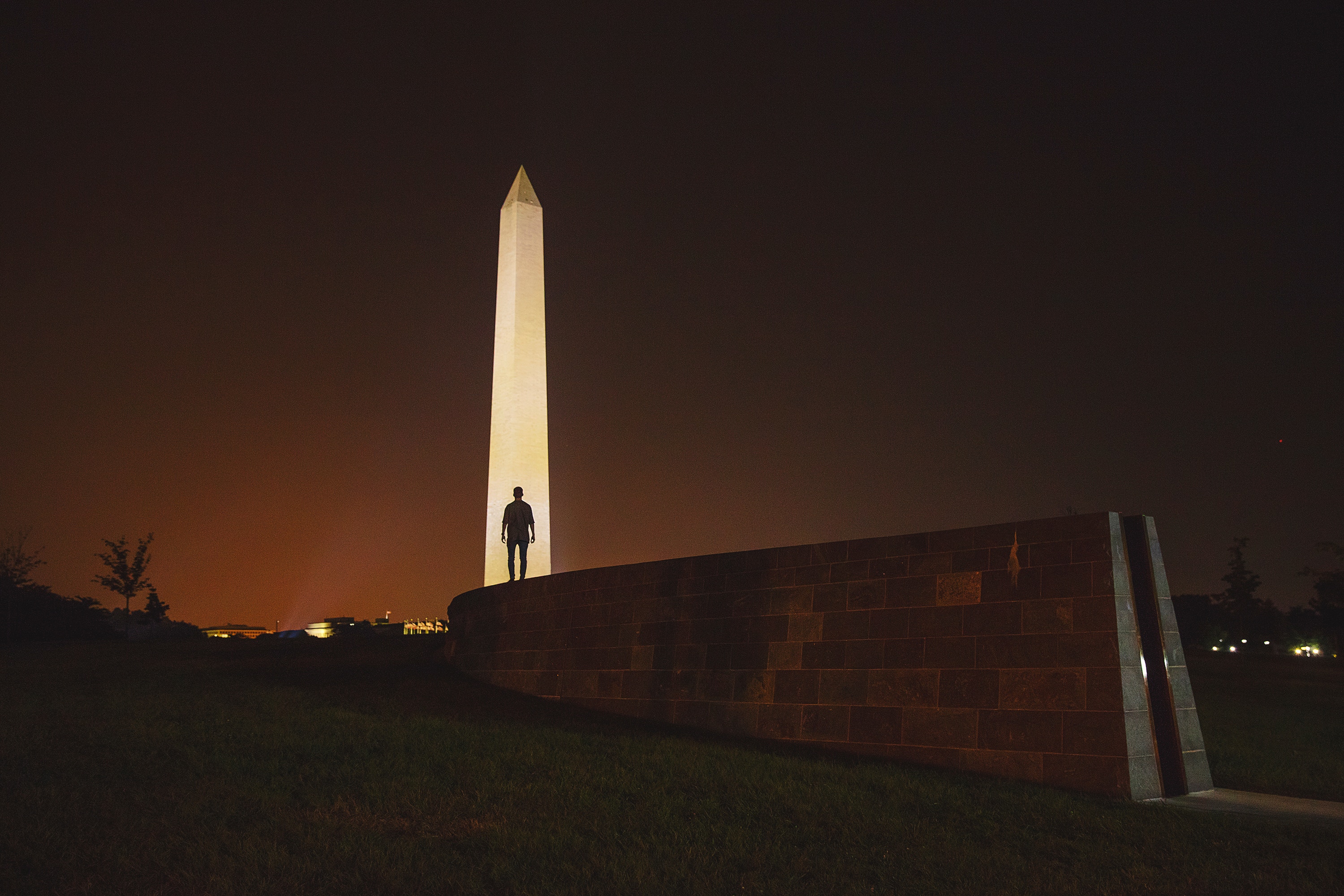 A picture of Washington DC at night